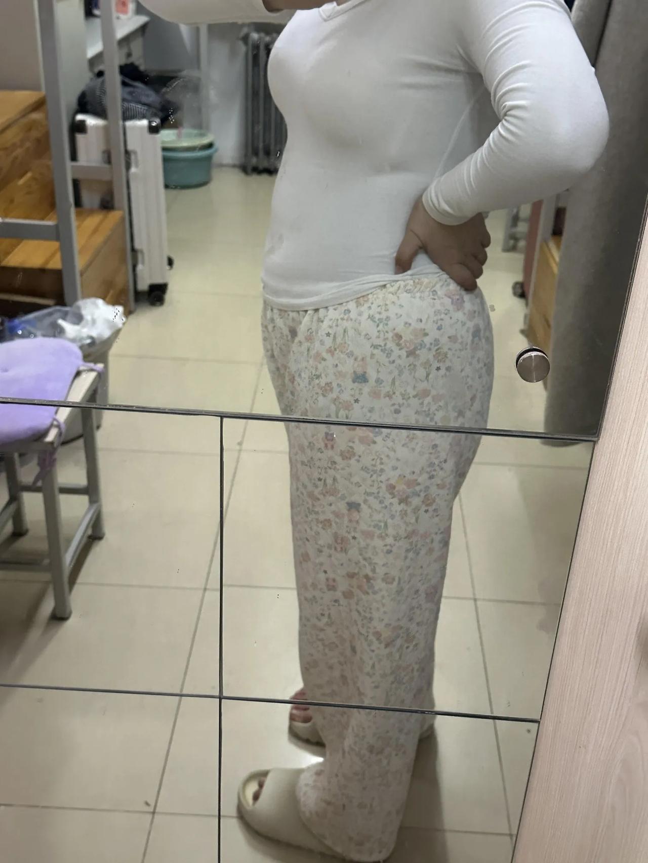 我从今晚决定减肥降温之后控制不住食欲，今天吃完晚饭看到肚子绷不住了，虽然我本来