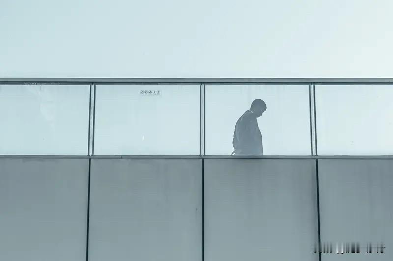 每当我想偷懒时，便会告诫自己：做难事，必有所获！越是看似捷径，越可能是条弯路！