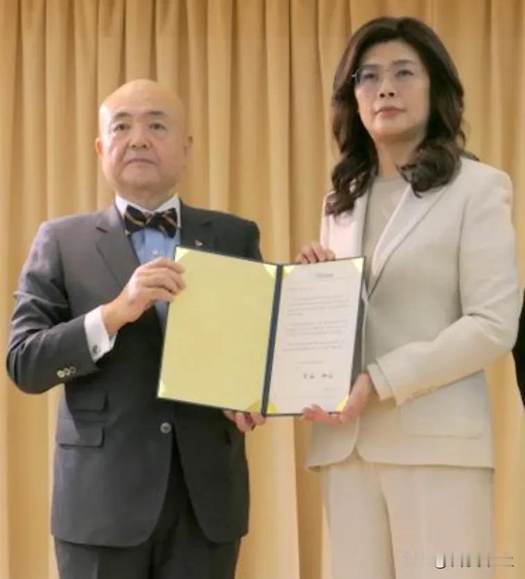 国民党主席郑丽文以个人名义向遭7.1级地震的日本熊本县捐款100万新台币。日台交
