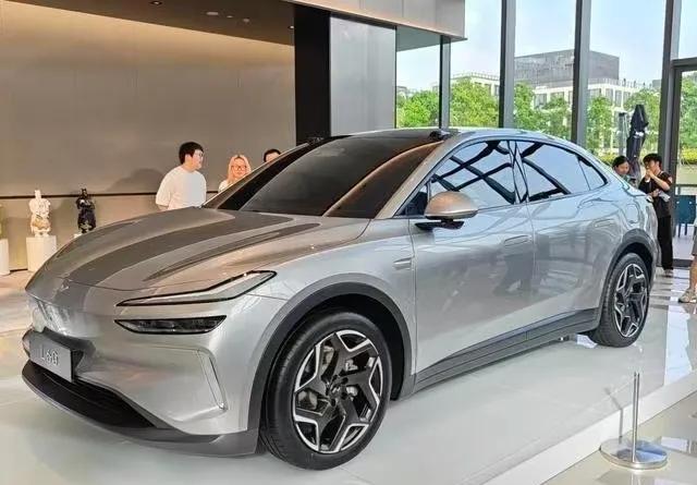 为什么现在黑电车的这么多？我是个开了9年电车的人，期间还换了一次车（先是一辆
