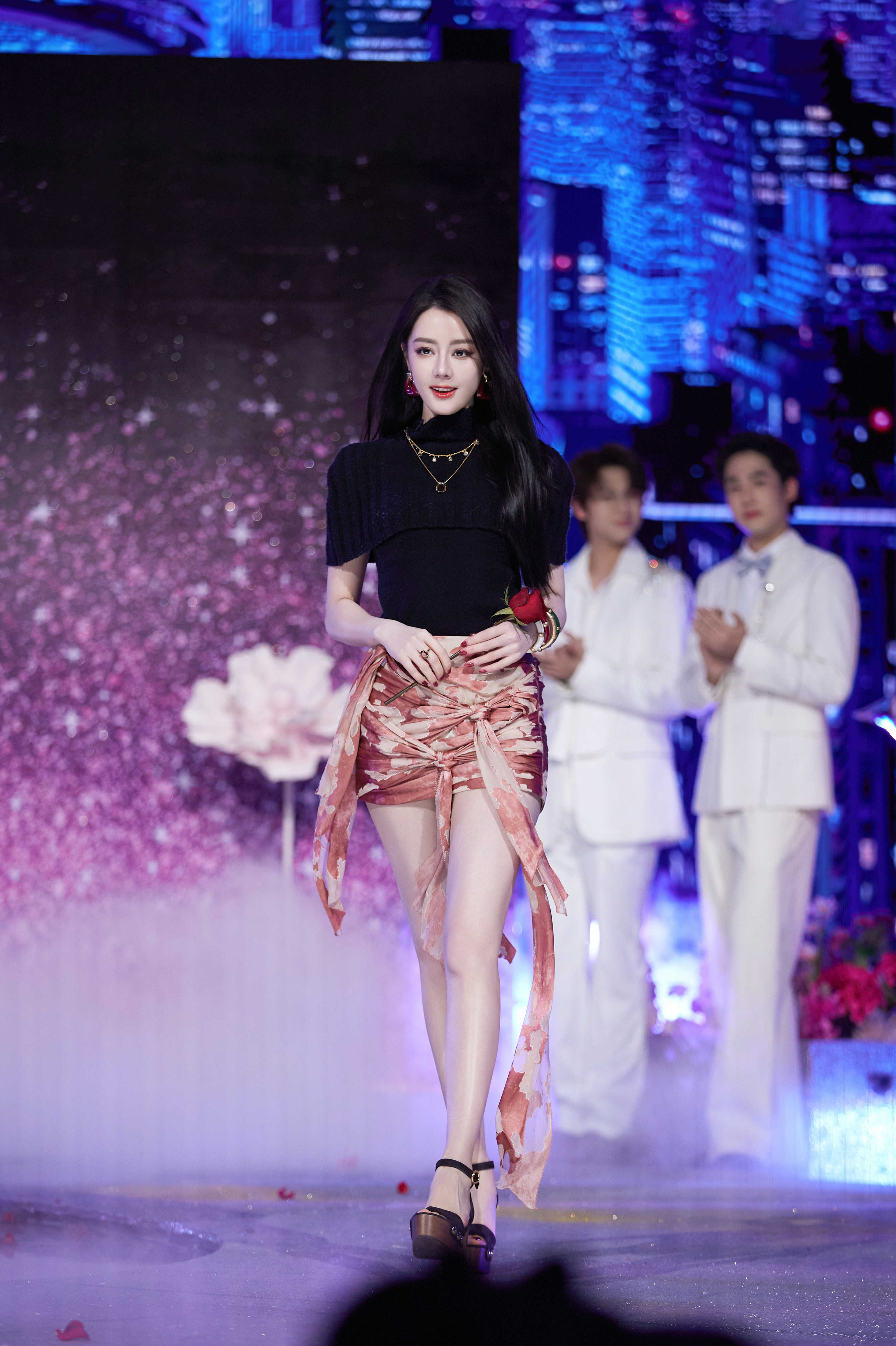 热巴好美