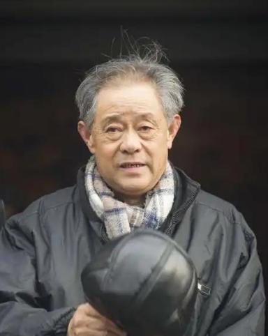 南京博物院这事。估计都被同行骂死了！文博圈里有些事。本来大家心照不宣。