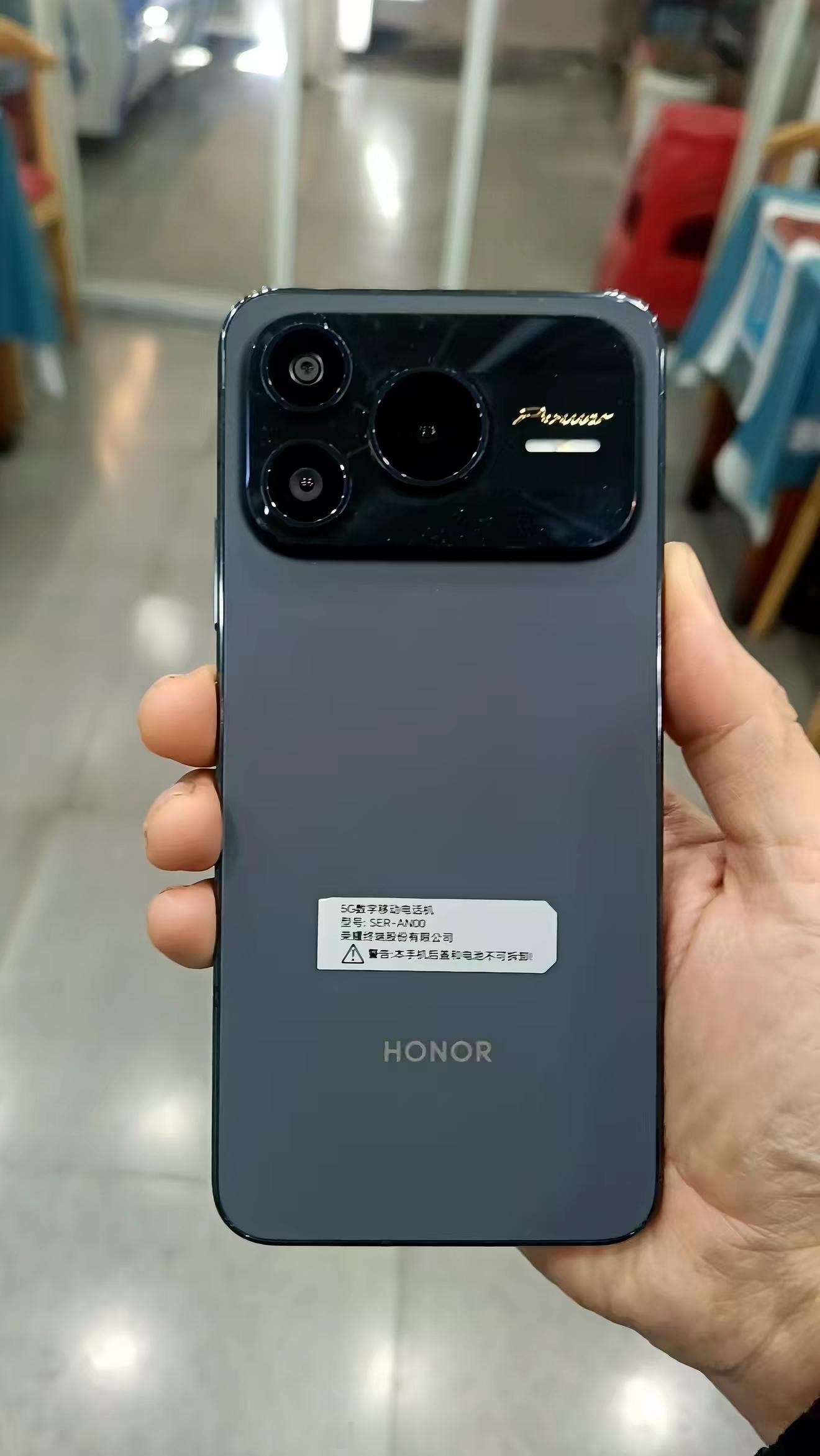 看到外卖骑手实测荣耀Power2的续航，骑手长时间挂着跑单软件、持续定位录音，外
