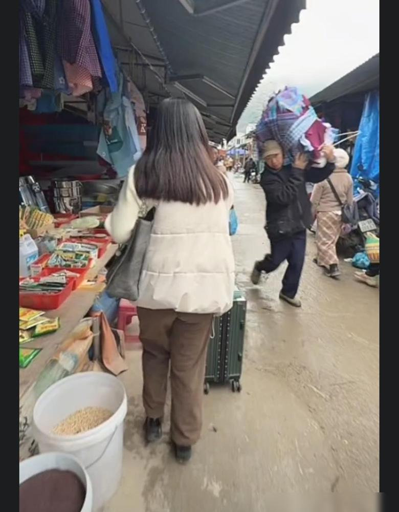 如今不少女孩子找对象时，又多添了一项新要求：男方的父母得有退休金。这事我是这