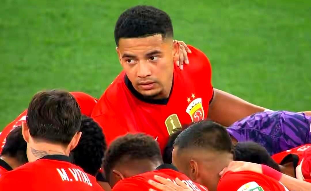 伟大的3连冠！中超联赛落幕，最佳奖项出炉—海港成为最大赢家，在无“奥斯卡、巴