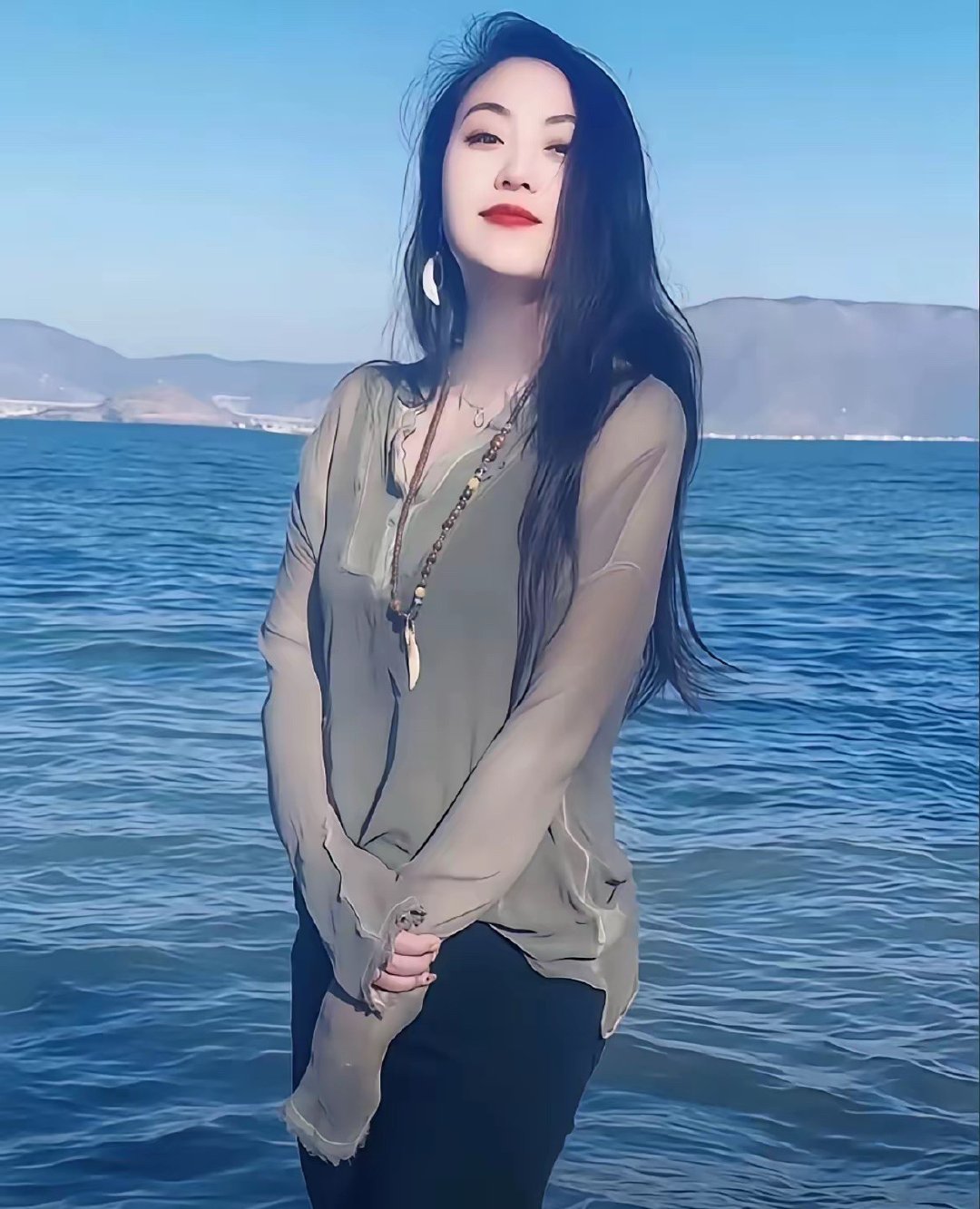 河北保定44岁的女老板卢玉青，7月27日因病去世了。她生意做得很好，是蓝鲸瓷砖岩