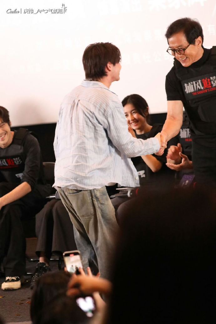 成龙教庆怜功夫天知道我到底有多么羡慕庆怜可以有机会和成龙学习功夫，这一刻确实是