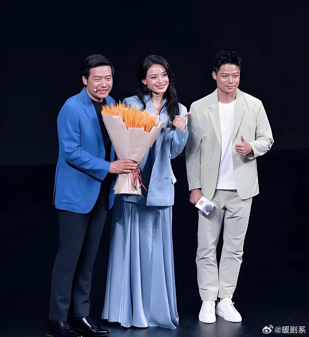 说真的，我能坦然接受舒淇马上50岁，也能理解雷总比她大7岁，但我实在没办法