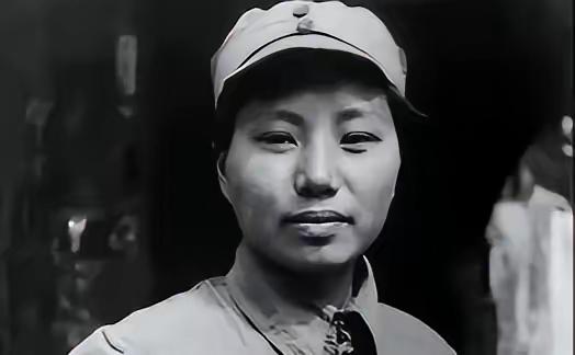 1950年，美女匪首吴珍子在甘肃被俘，面对审问，她红着眼，对审讯人员说：“实不相