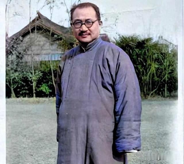 美金公债舞弊案闹得满城风雨，朝野上下一片声讨。虽说名义上是孔祥熙主动辞职，实际上