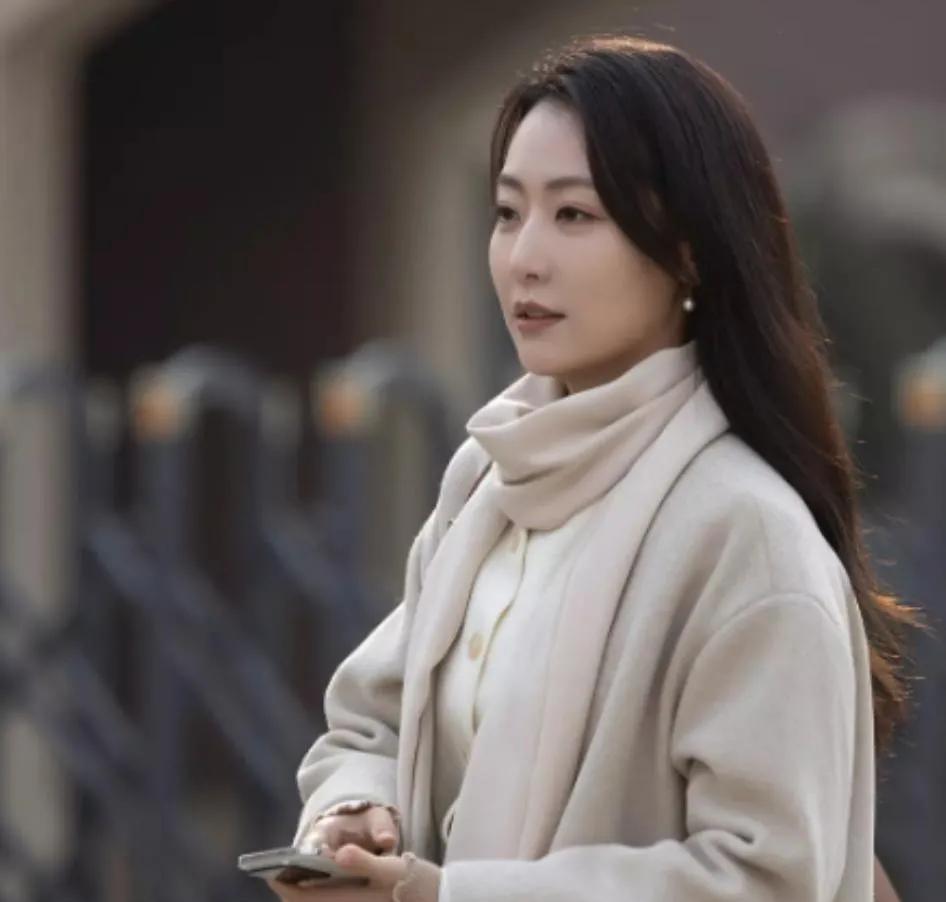 5.《以法之名》。洪亮最后还是舍不得脱下那身代表正义和法律尊严的制服。而他功过相