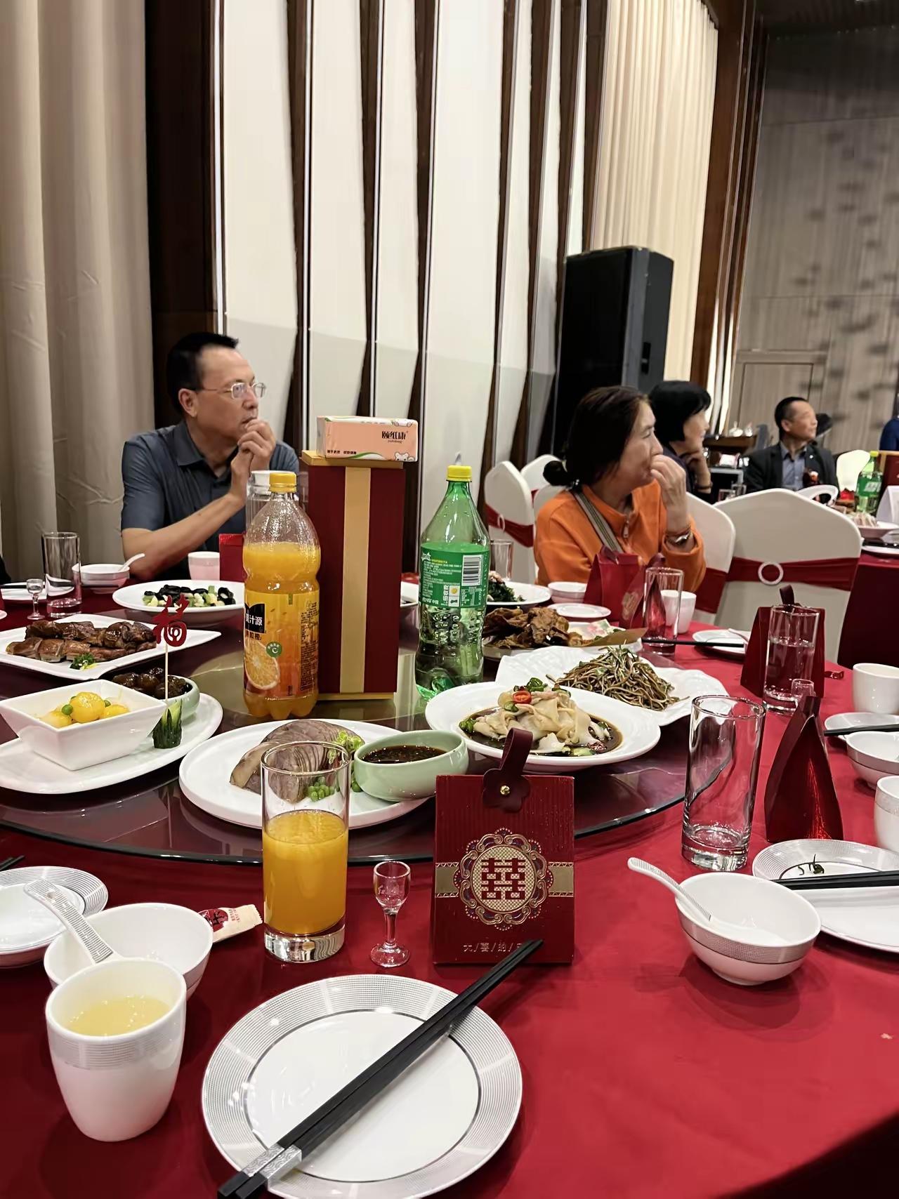 男人不愿结婚？根本不是怕花钱，是怕“掏心掏肺换一场算计”！动辄几十万的彩礼