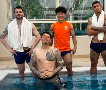 足协要严禁球员纹shen，国足纹shen越来越多，水平越来越差！中国男足在八九十