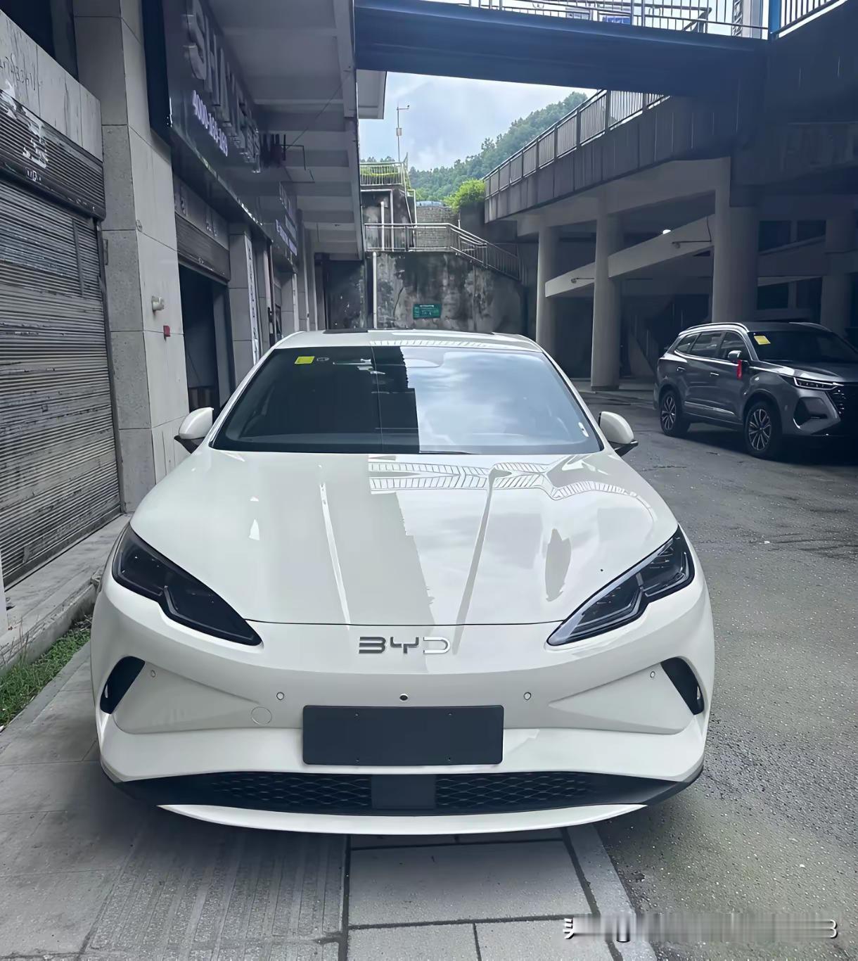 人到40才明白，真正适合的车绝不是车企宣传的那些车。人到了这个年纪，最适合的就