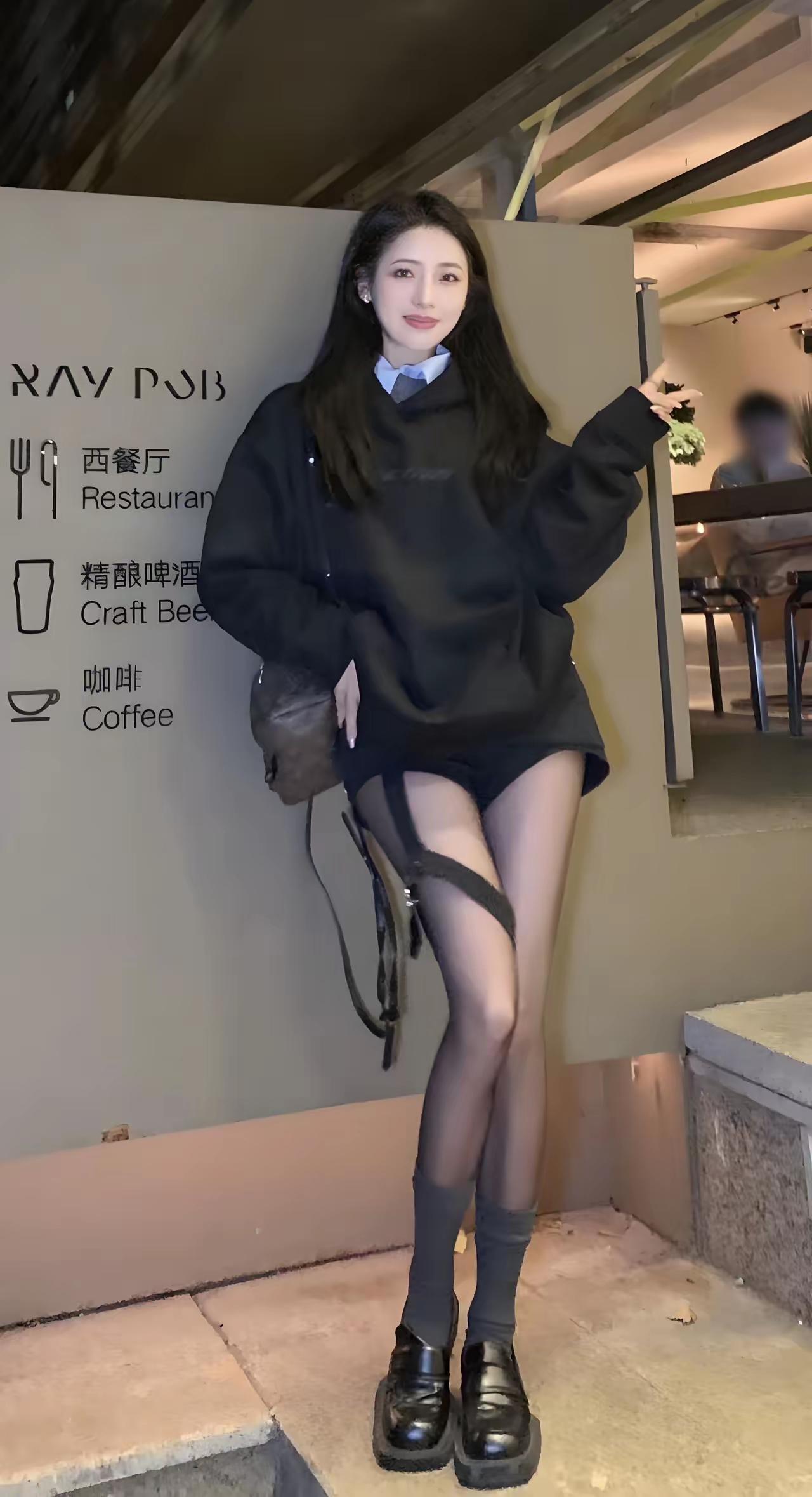 1216.无智慧的人只信眼前的事，有智慧的人相信远方的事。