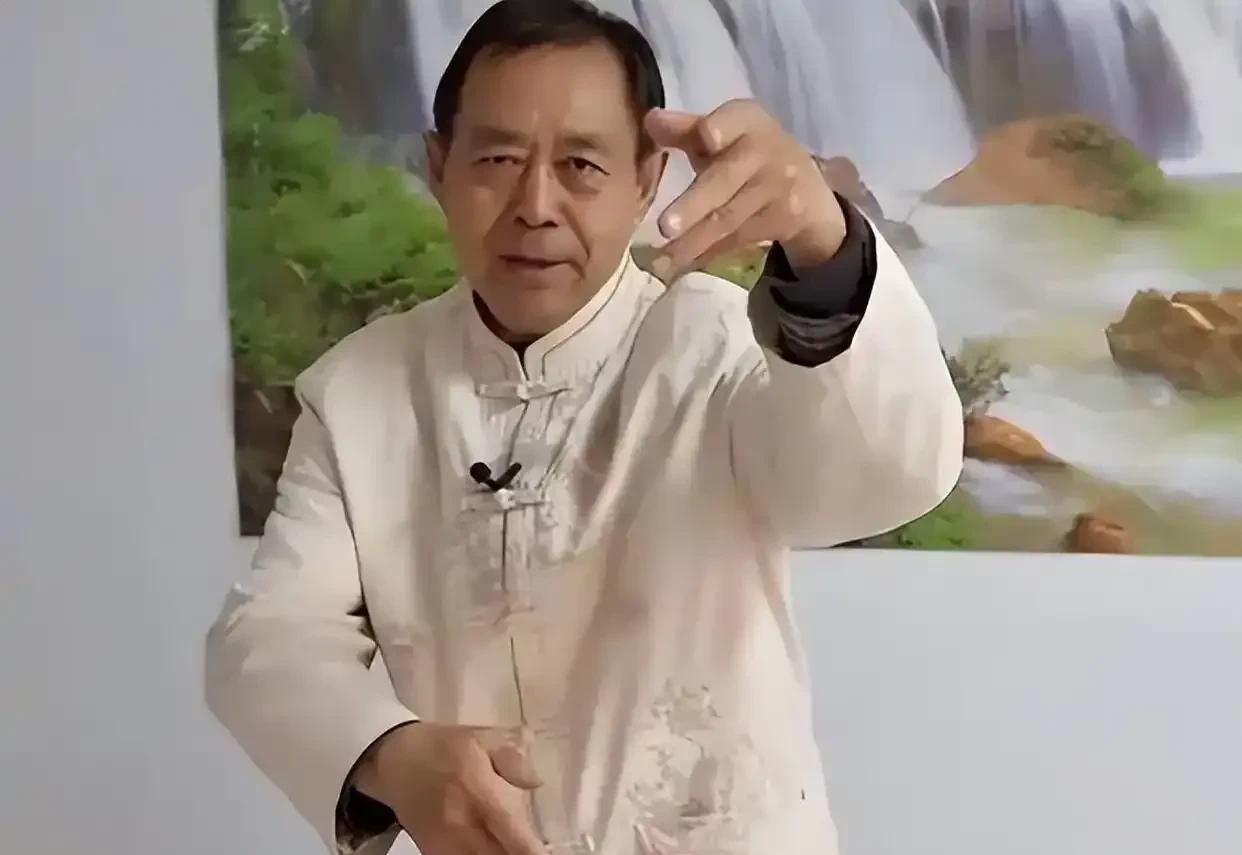 马保国确实出身武术世家…他的爷爷和二爷爷，都是他老家附近有名的武林高手。他的爷