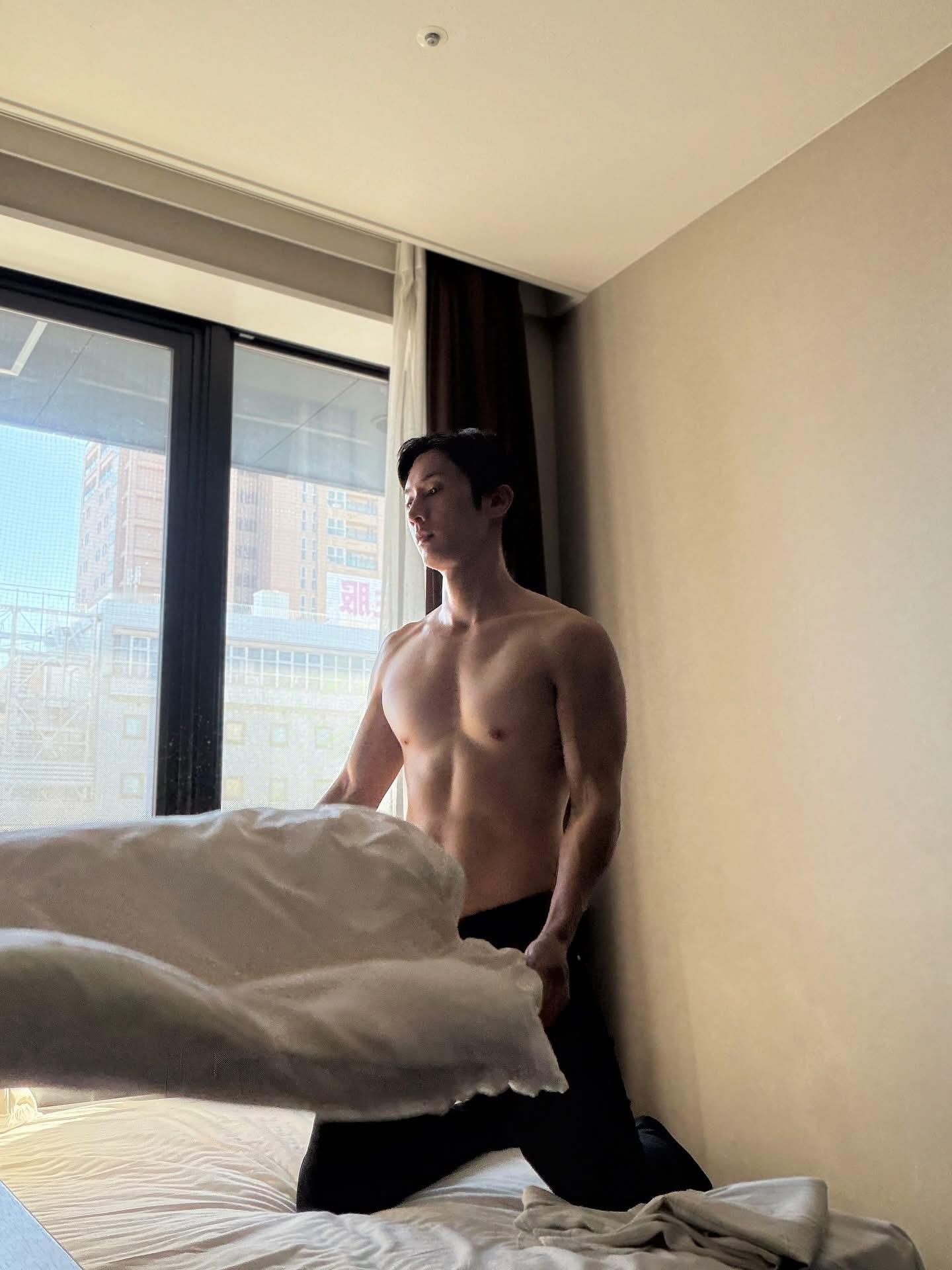 阿本再秀身材！