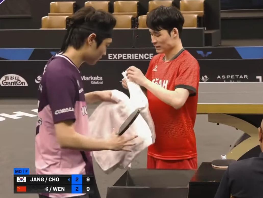 黄友政/温瑞博虽败犹荣，决胜局打9:11输的。自从东哥退出WTT后，张禹