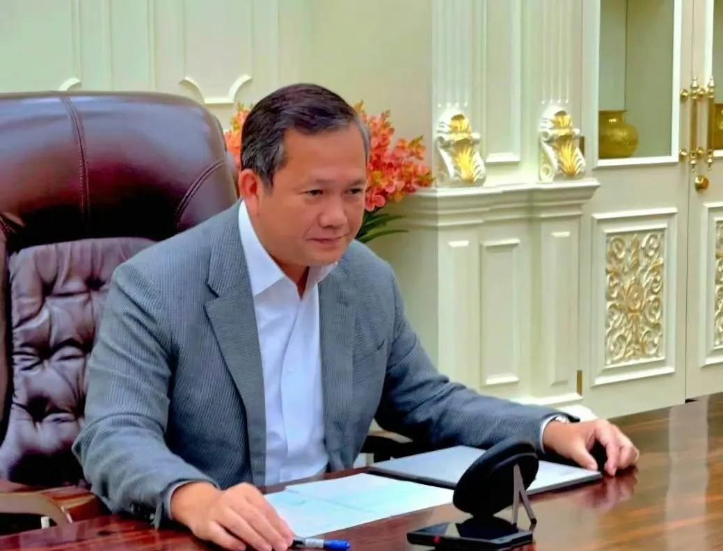 柬埔寨首相洪玛奈还是执迷不悟，要一条道走到黑。据报道，洪玛奈称，我要感谢唐纳德·