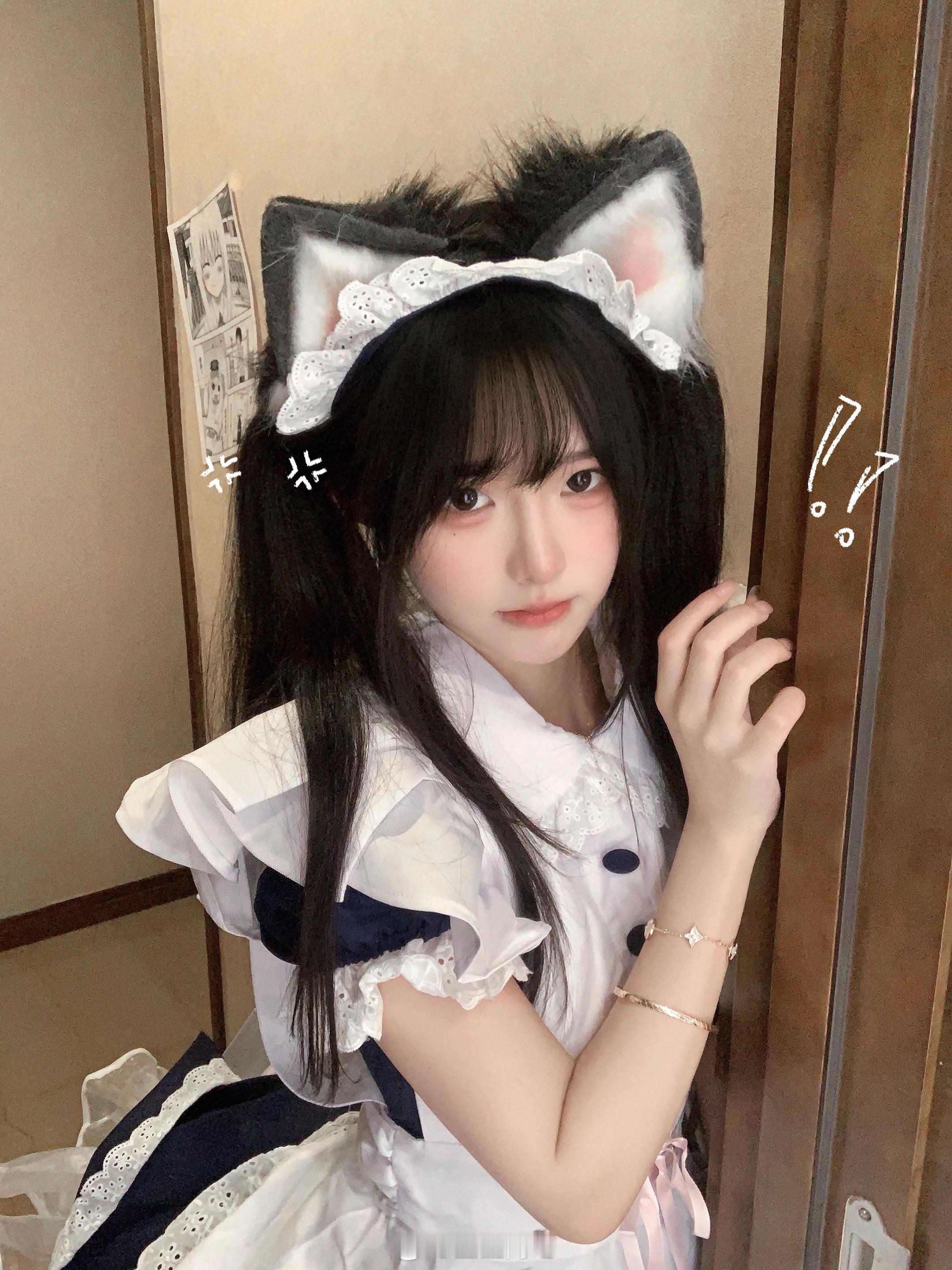 (๑`^´๑)很不高兴为您服务​​​