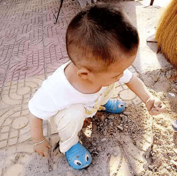 不想让孩子随便让人抱, 宝妈可以学会这三句话, 保护又不伤人