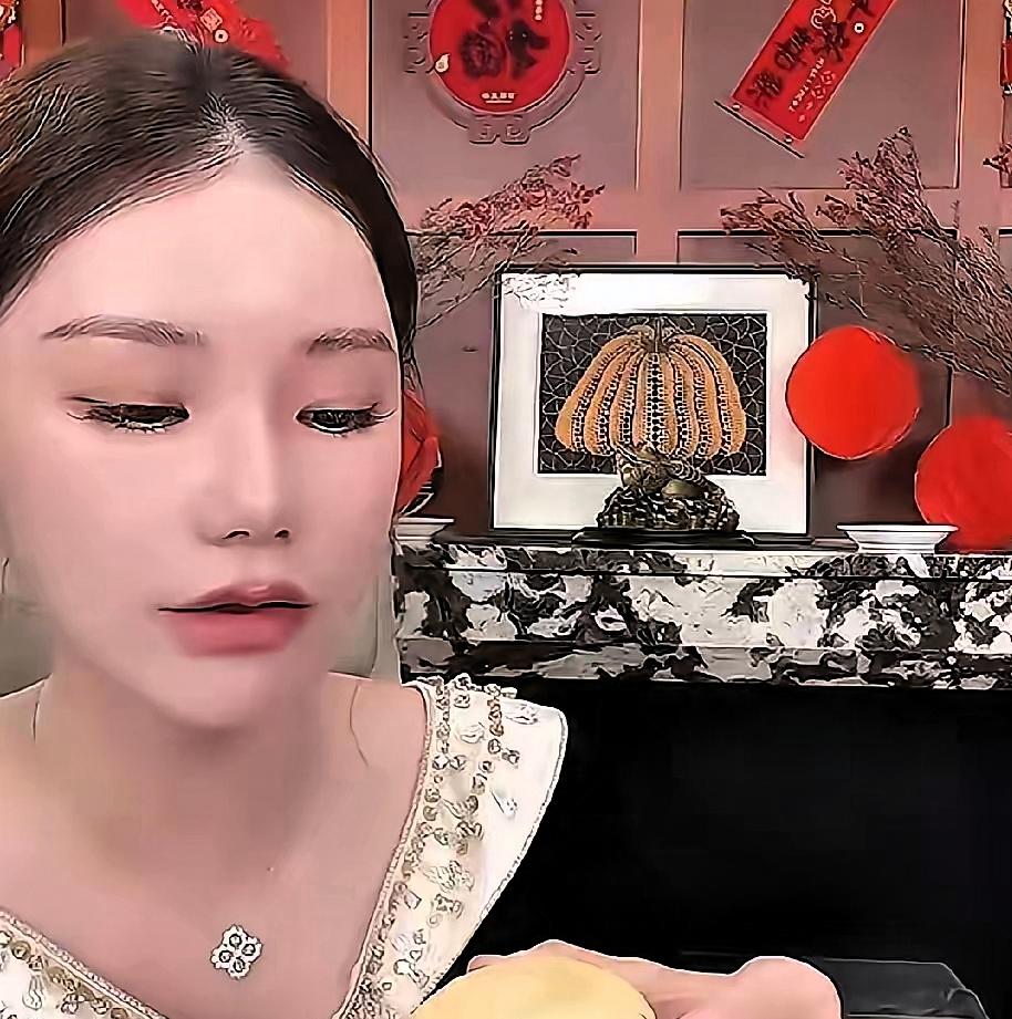 临产风波：筱梅的家庭智慧与爱的天平筱梅要生了，网上不太平，说什么原配子女重要，