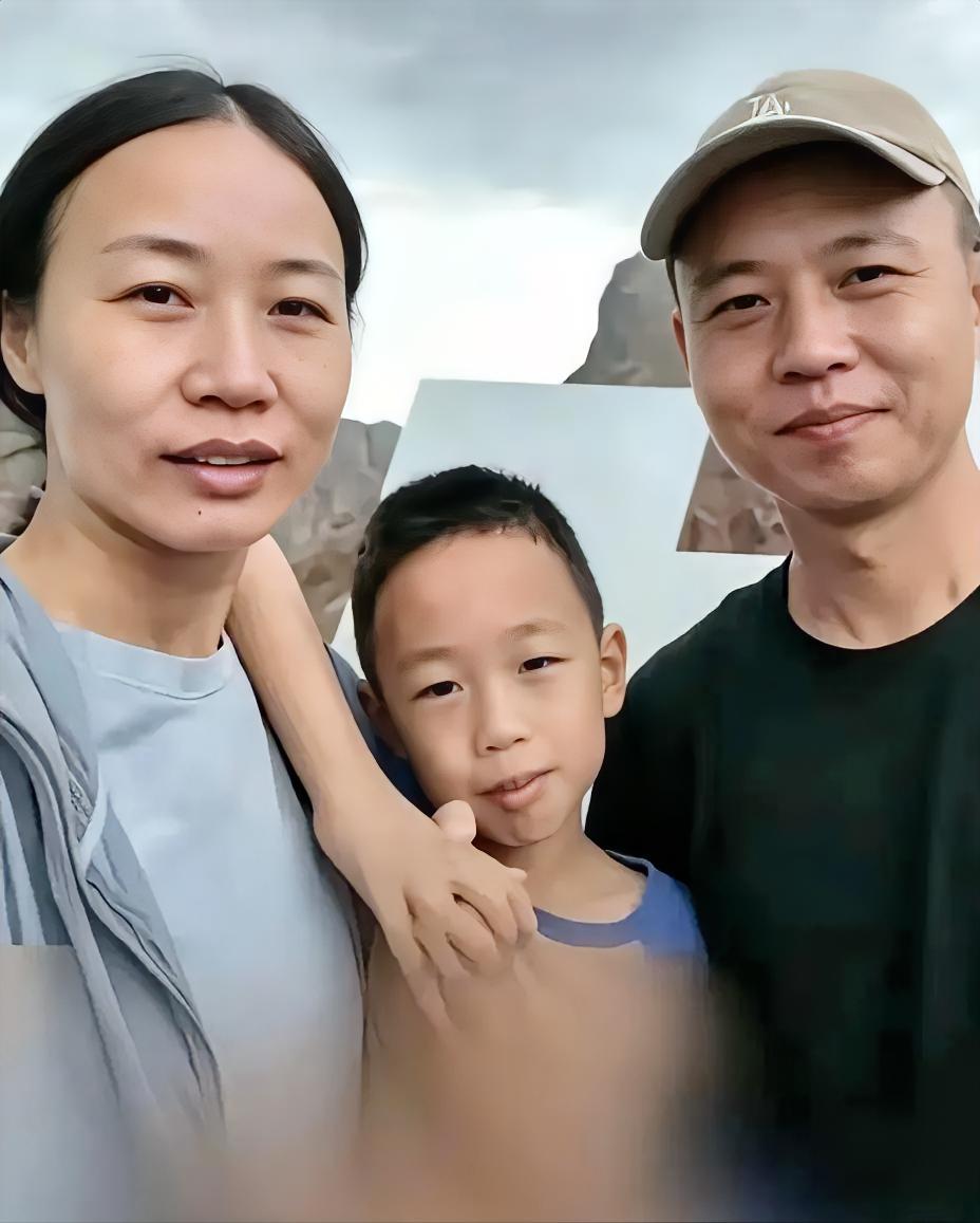 找到了！找到了！失联8天的母子已经被找到，不过可惜的是已经是两具冷冰冰的遗体了。