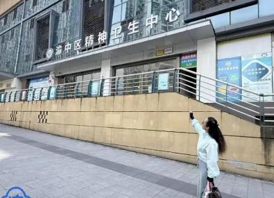 “离大谱！”重庆，一女子因生活压力大，向医生诉苦，过程中情绪失控说了一句“有时候