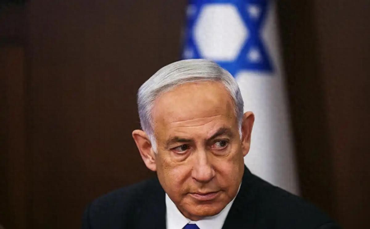 中东那头的硝烟还没散尽，一个足以震动耶路撒冷的“重磅炸弹”已经落地了。谁能想