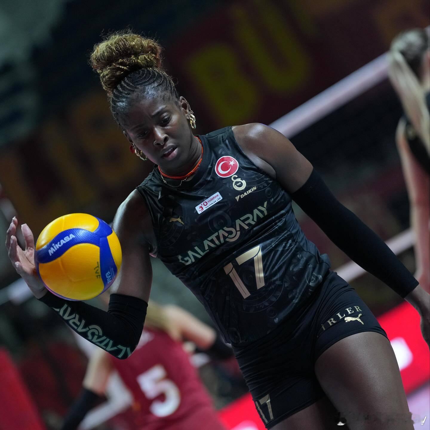 塞拉：“我从未想过自己会离开意大利，去其他地方打球。为了确认这是否是正确的选择，