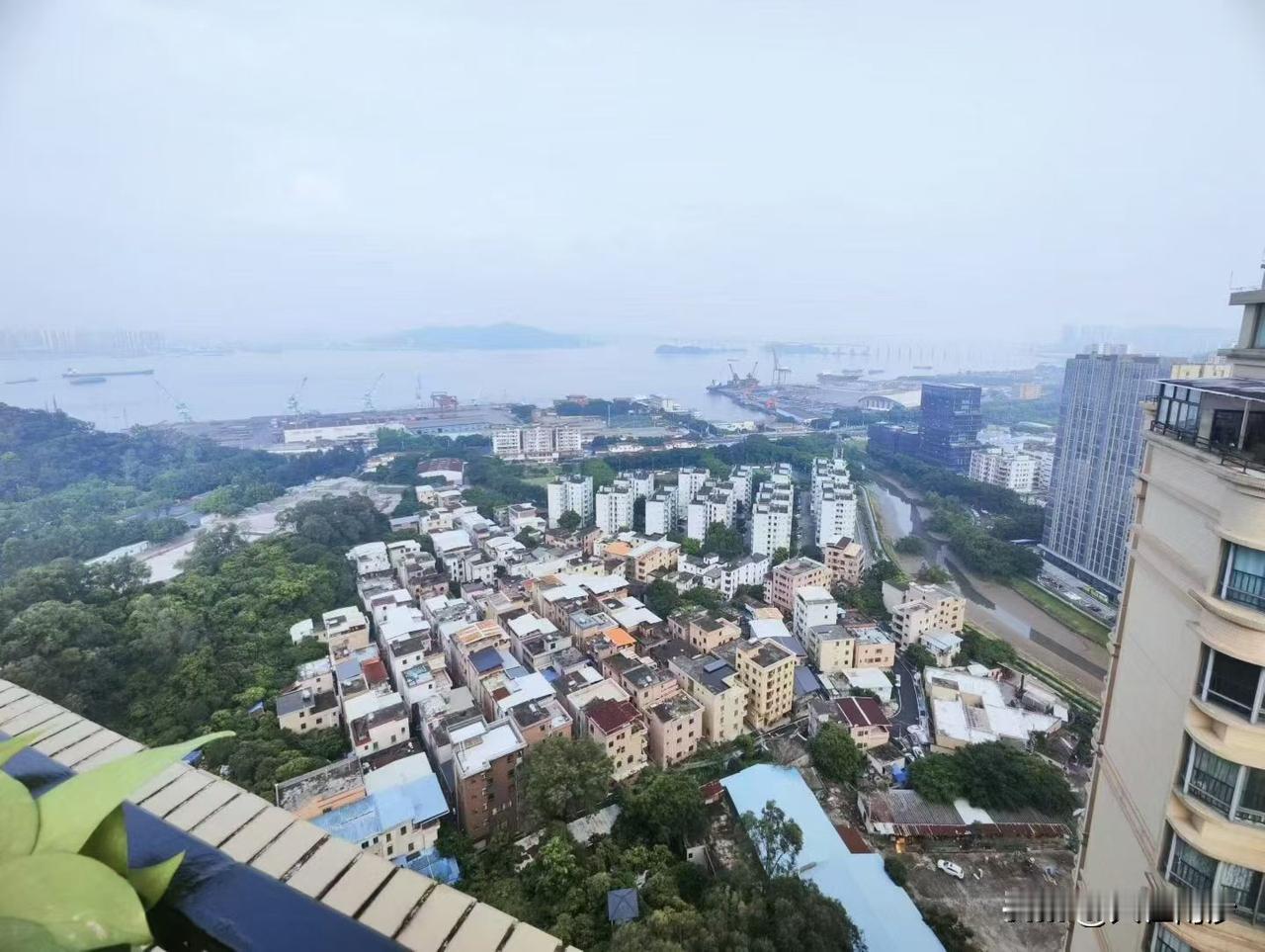 南沙稀缺顶复！这景观，这户型，这装修，182平仅售318万。这还要什么空中花园