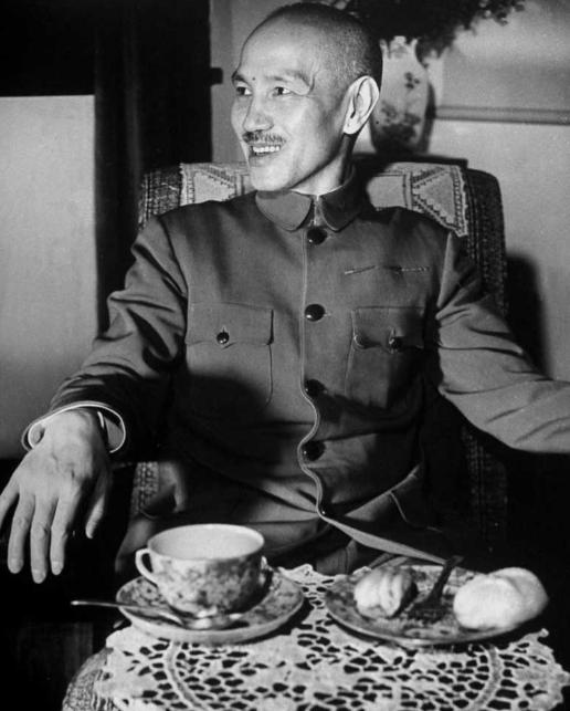 蒋介石麾下五虎上将各有来头，陈诚稳重、卫立煌善战，唯独蒋鼎文是公认腐化最严重的一