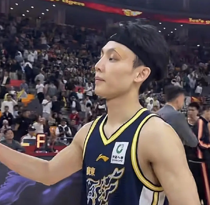 徐杰：外援都不是阿姆斯、伯克，换成萨姆纳、奎因了，为什么我还打的这么累？不是