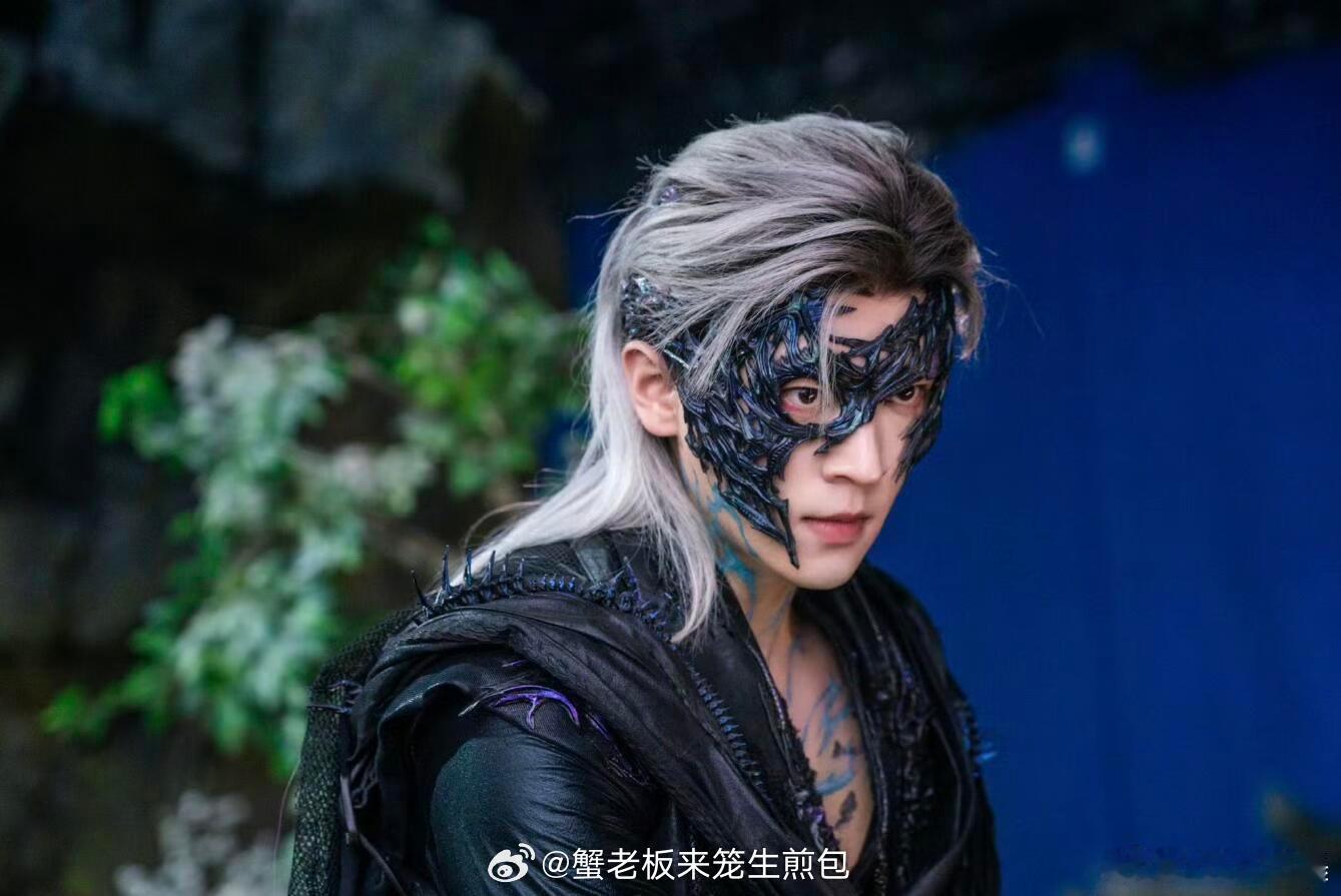 刘宇宁唱的越燃丞磊打的越卖力《与晋长安》这波配合太默契！刘宇宁OST越燃，丞磊