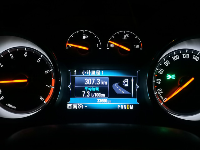 三年老君威油耗19年精英君威，心血来潮，换了第一箱95油。跑了300公里，高速