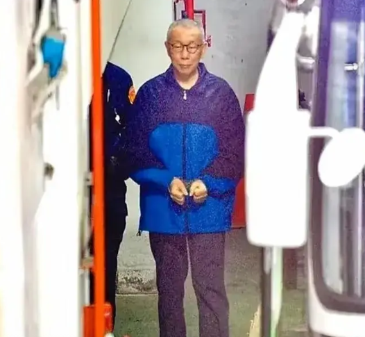 全台湾省最知道后悔的就是柯文哲了，他也是最体会到后悔的滋味，花1400万云假
