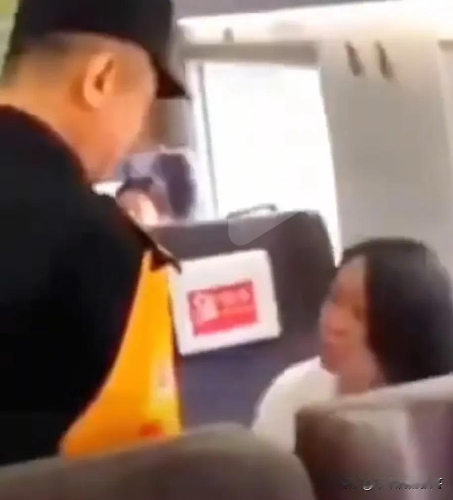 清华桥派出所的卢正龙同志，请管好你的干女儿刘洋[笑着哭]2627次高铁上，列车