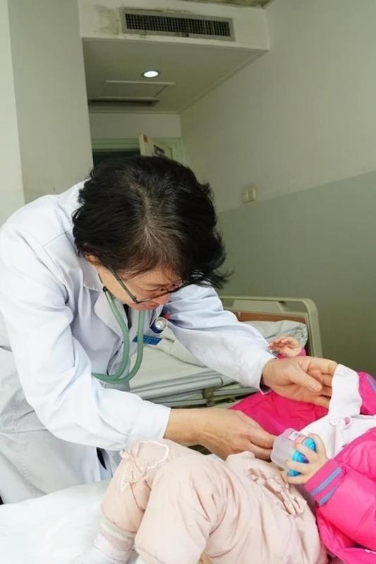 我爸身体极为康健。而我妈，从我记事起就一直体弱多病。胃炎、腰椎间盘突出、肾炎、牙