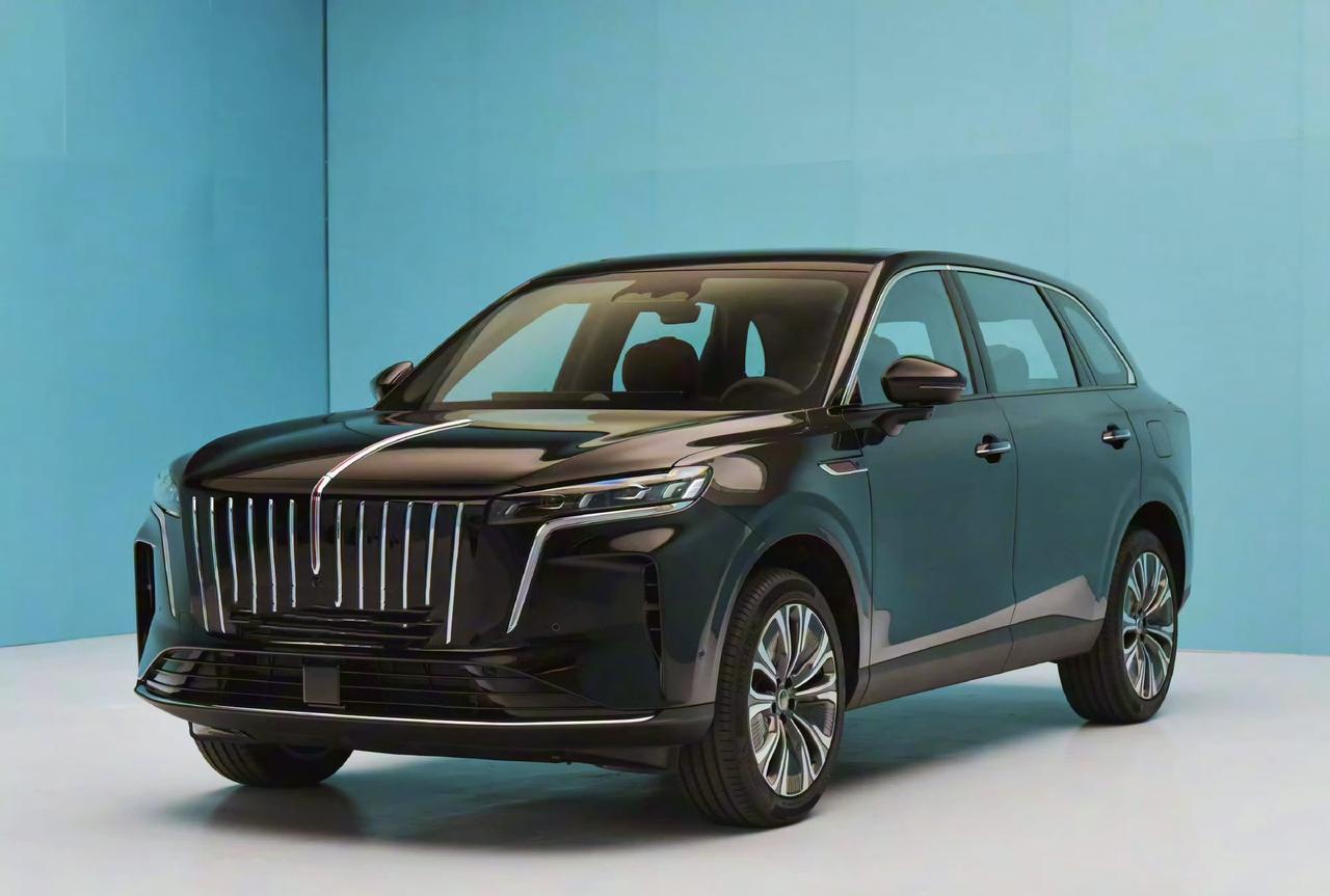 红旗HS6PHEV开启预售，四屏联动+高阶智驾插混中大型SUV车长492