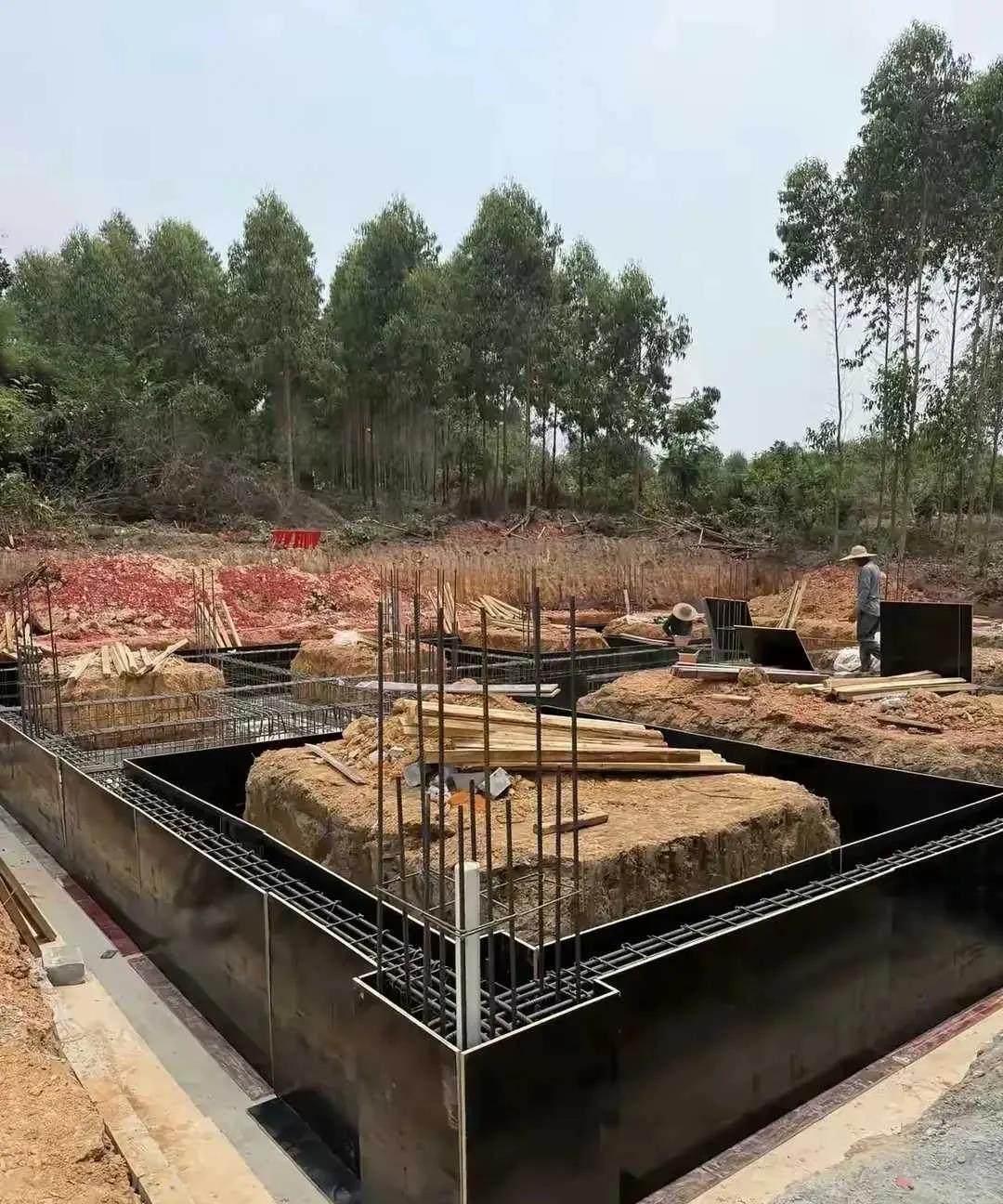 不得不说，这是自建房地基的天花板了。