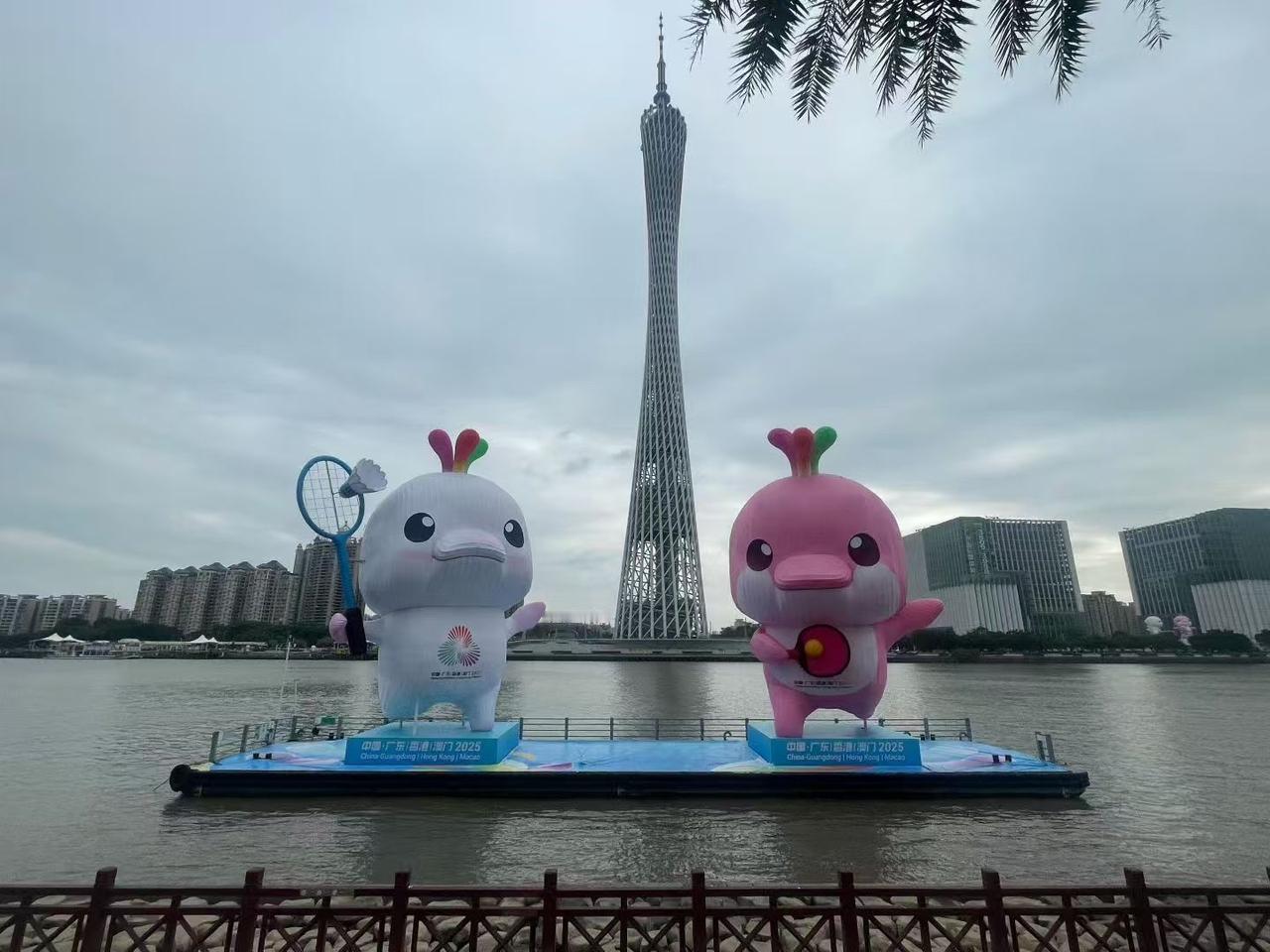 好多人熬夜刷短剧。一个医生朋友跟我说过一个真实病例：有位56岁的大姨，退休后