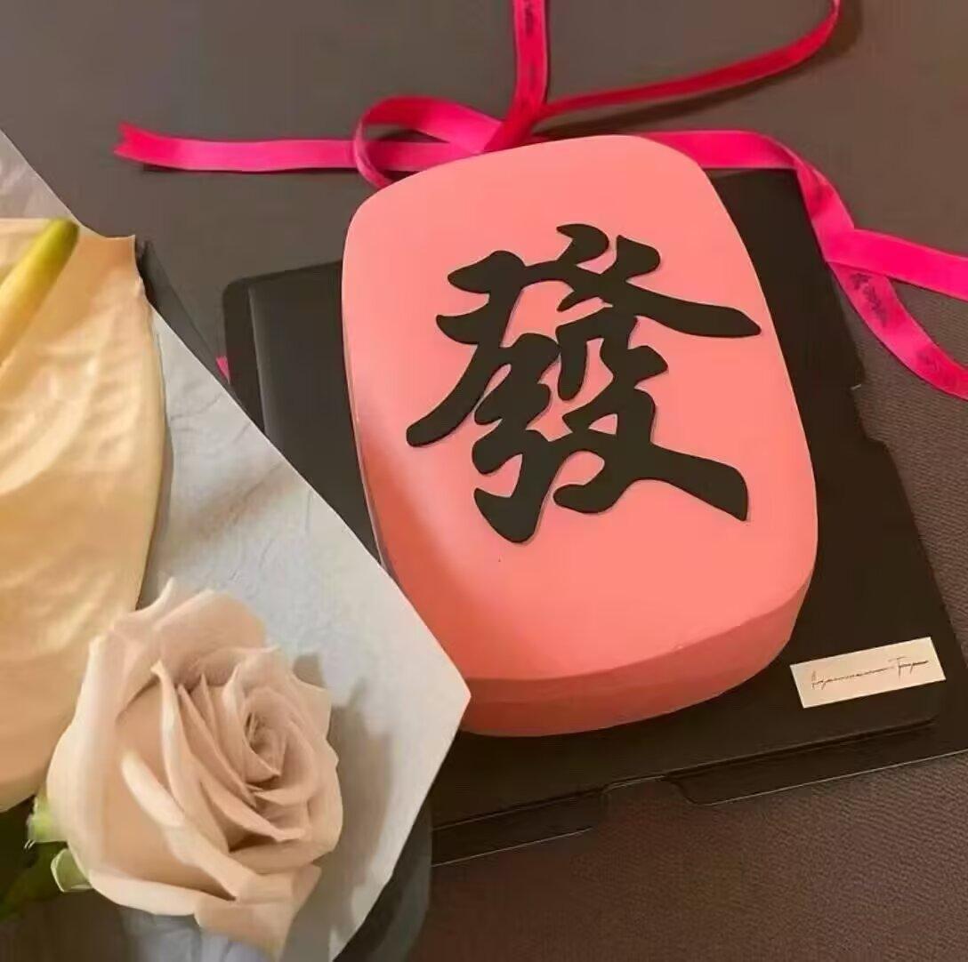 阿森纳欧冠不出意外的打了轮换。淘汰赛名额已经确保，下场联赛又是对刚刚斩获曼城的曼