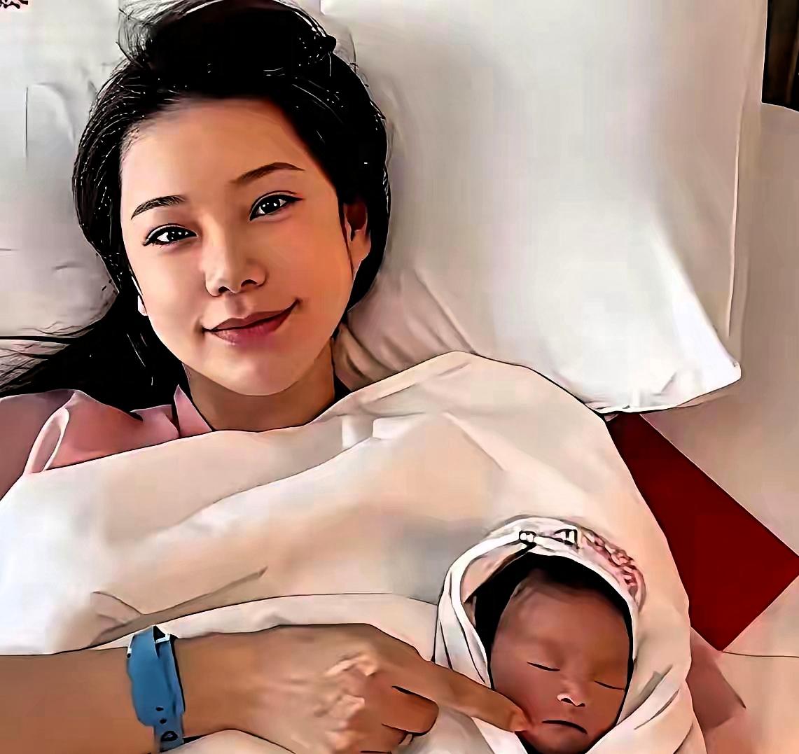 百日宴快到了。筱梅妈要回台北。北京太干太热。妈待不下去。筱梅左右为难。一边是家族