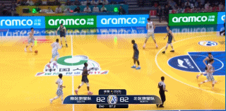 徐杰三分球命中，外援让全明星赛更像表演赛，各种数据很奇葩徐杰的三分球压哨，让