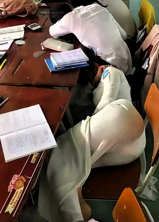 技校的课，越来越难上了。
