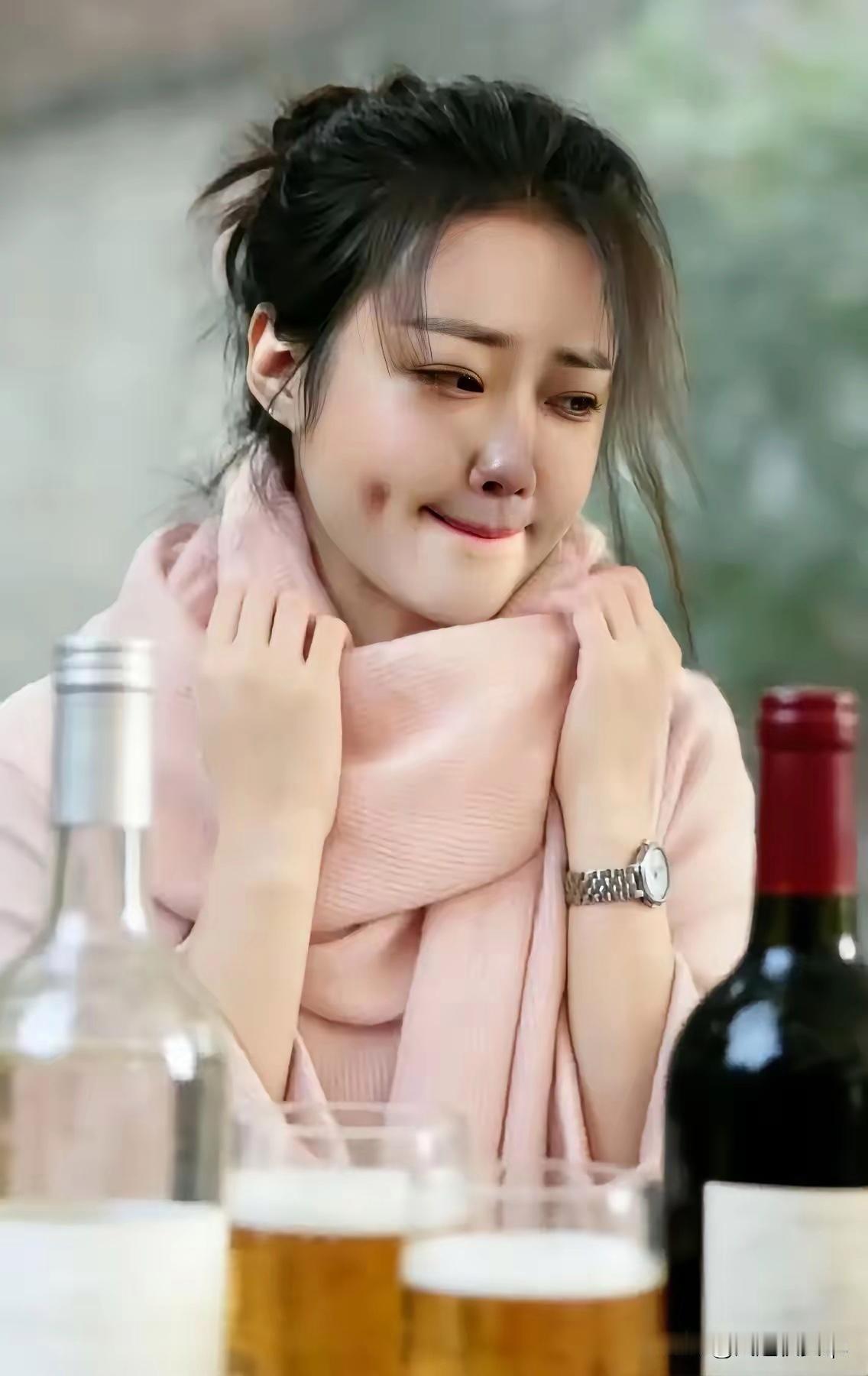 酒窝无酒一样醉人。