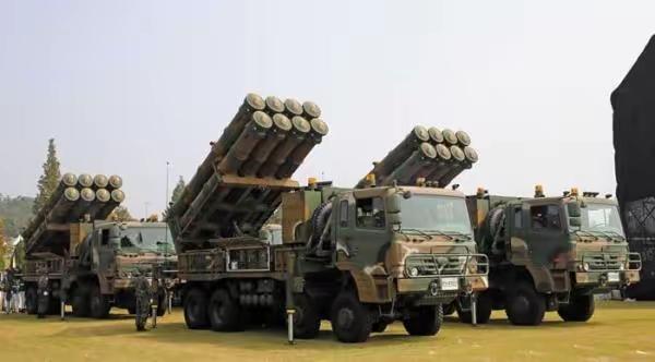 韩国的天弓2防空导弹技术源自于俄罗斯的S300，但防空效率比原版S300好多了，