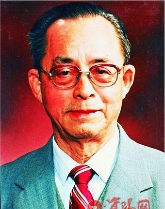 1949年，国军师长黎强被抓，面对审问，他却提了一个奇怪的要求：“能否帮我给周恩