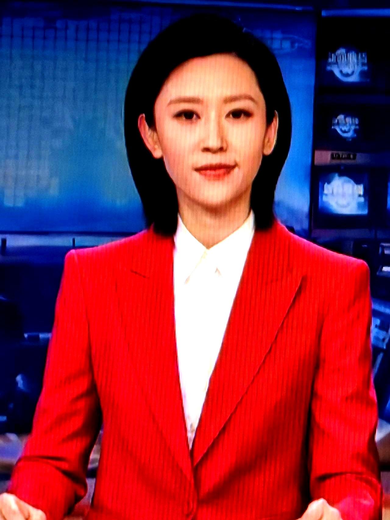 最近看新闻联播，发现一个挺有意思的事儿，好像没人特意说破。91年出生的王音棋，