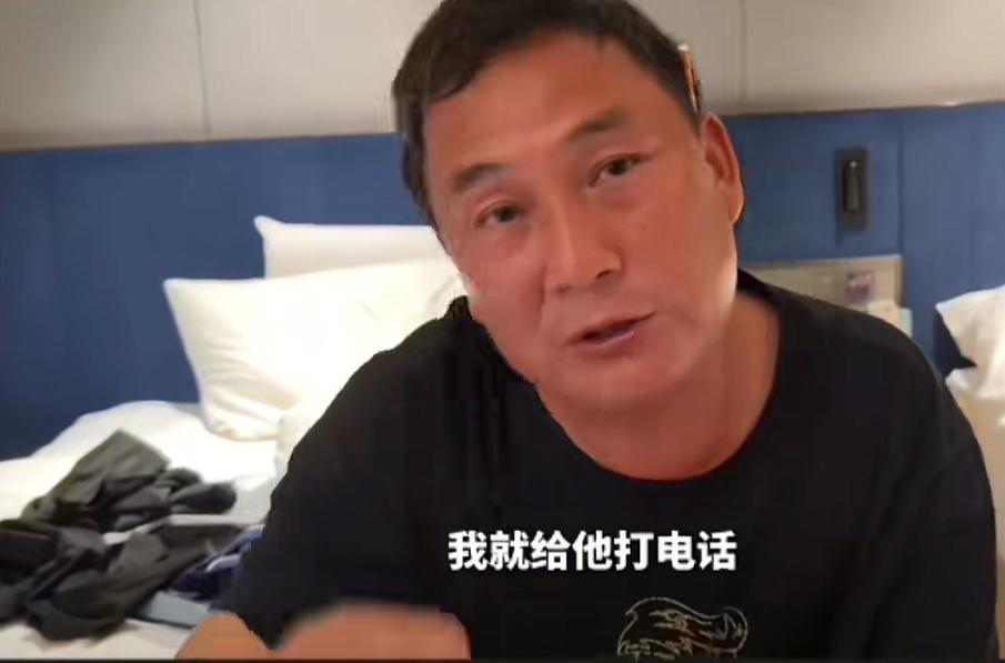 没想到，最早发现山上有碎石落下的人竟不是网格员，而是村民侯开云。侯开云是这里土